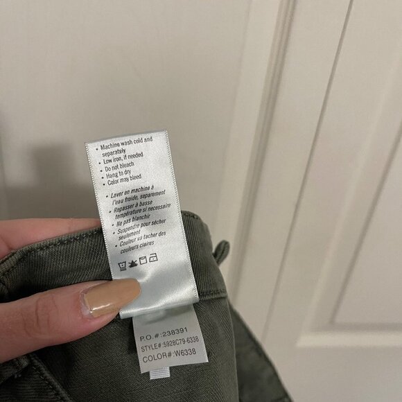 Paige Women's NWOT Vintage Ivy Green Raw Hem Mayslie Utility Jean Shorts Size 31 - Picture 6 of 8